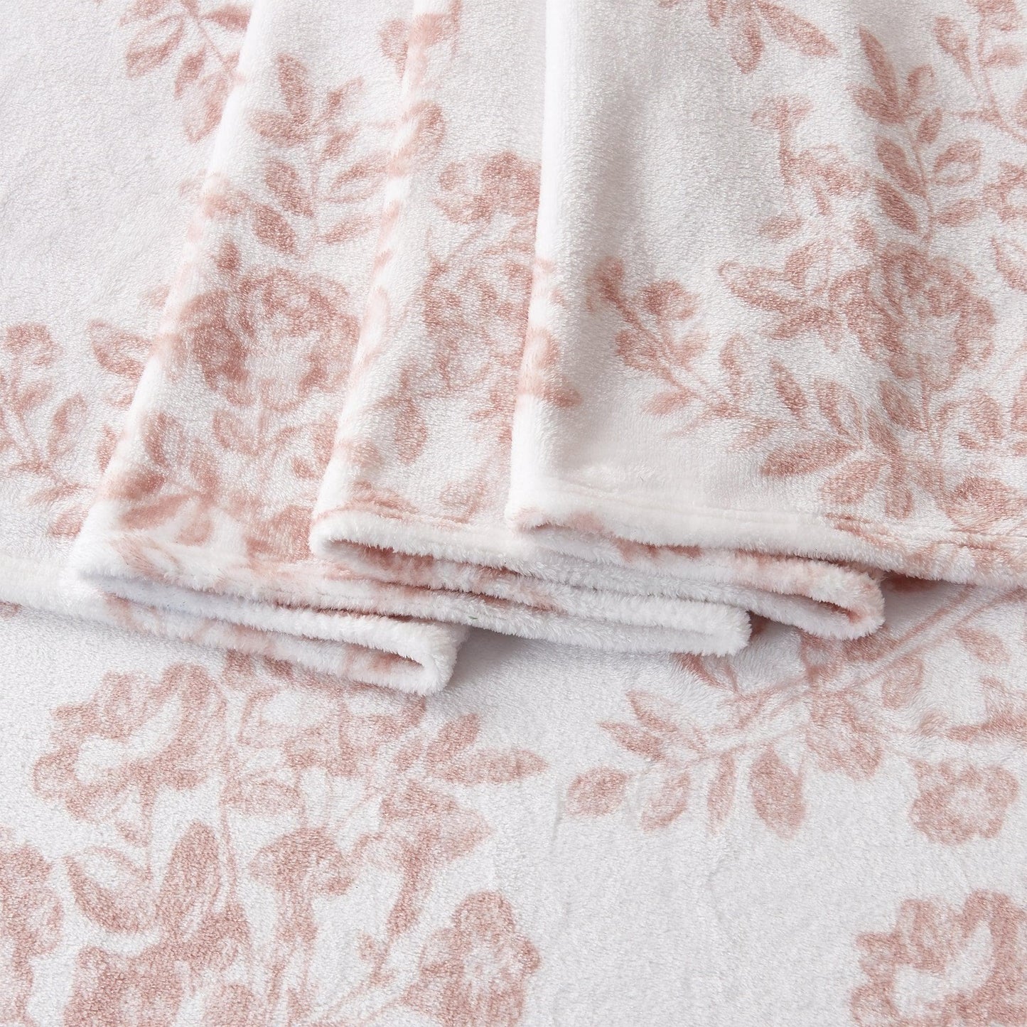 4-Piece Printed Plush Sheet - Velvet Luxe Lattice Collection